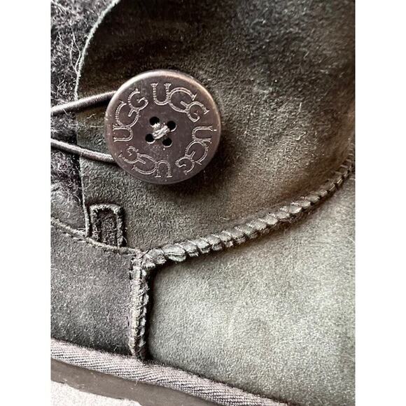 UGG Mini Bailey Button II Mid-Calf Boots -Sheepskin- Womens Size 8 Black 1016422 - Picture 4 of 9